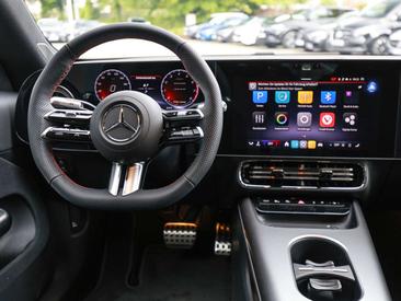 Mercedes CLA 180 AMG Line — photo 8