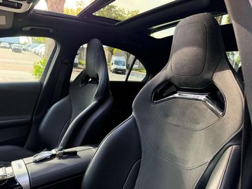 Mercedes Classe C63 AMG 63 — photo 9