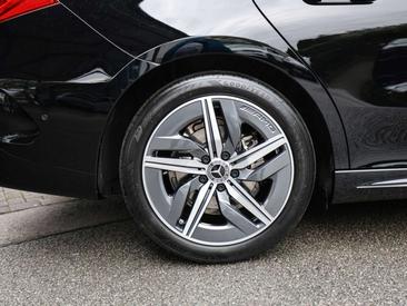 Mercedes CLA 180 AMG Line — photo 6