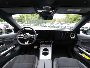Mercedes CLA 180 AMG Line — photo 8
