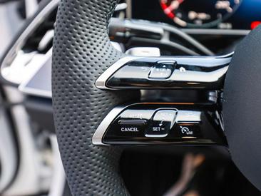 Mercedes Classe E 300 — photo 25