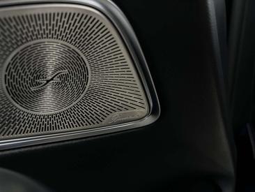 Mercedes Classe E 300 Night Edition — photo 16