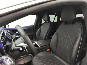 Mercedes EQE 350 AMG Line — photo 18