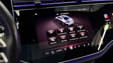 Mercedes Classe E 300 Night Edition — photo 27