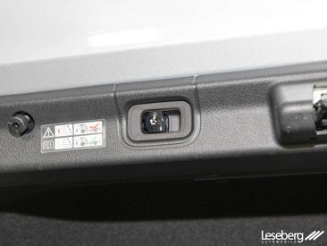Mercedes EQE 350 — photo 8