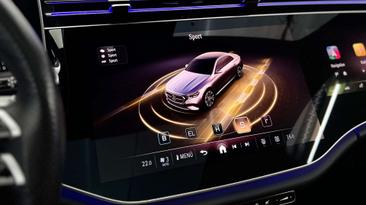 Mercedes Classe E 300 Night Edition — photo 31