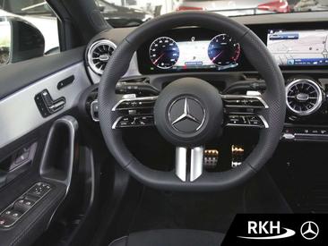 Mercedes Classe A 200 Night Edition — photo 11