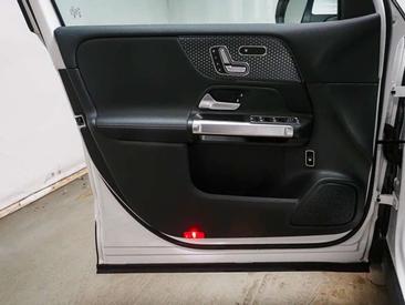 Mercedes EQB 250 — photo 4