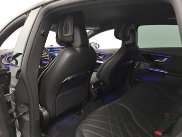 Mercedes EQE 300 Night — photo 19