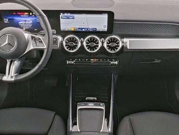 Mercedes EQB 300 — photo 5
