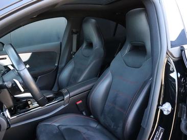 Mercedes CLA 180 AMG Line — photo 12