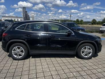 Mercedes GLA 200 — photo 4