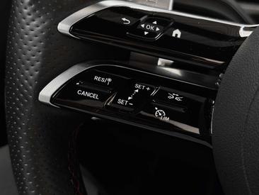 Mercedes CLA 200 — photo 25