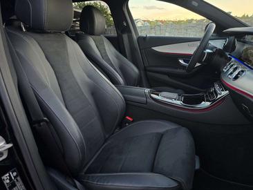 Mercedes Classe E 220 AMG-Line — photo 20