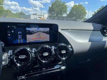 Mercedes GLA 200 — photo 14