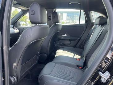 Mercedes GLA 200 — photo 19