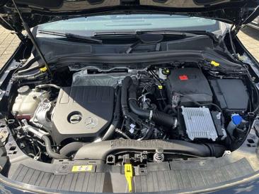 Mercedes GLA 200 — photo 24