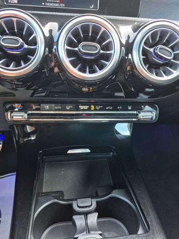Mercedes Classe A 250 Night Edition — photo 32