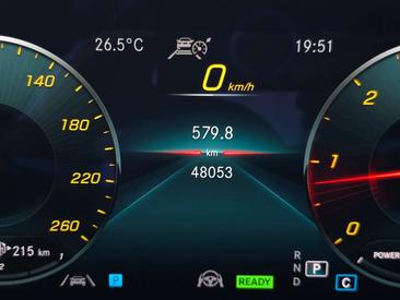 Mercedes Classe E 220 AMG-Line — photo 33