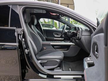 Mercedes CLA 180 AMG Line — photo 3