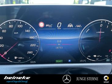 Mercedes Classe E 300 Night Edition — photo 10