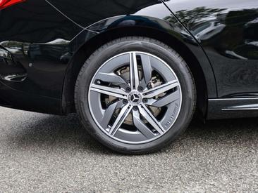 Mercedes CLA 180 AMG Line — photo 6