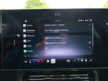 Mercedes CLA 180 AMG Line — photo 12