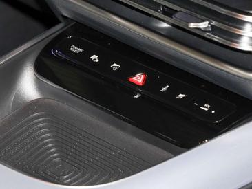 Mercedes GLB 200 NIGHT — photo 7