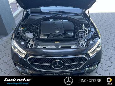 Mercedes Classe E 300 Night Edition — photo 20