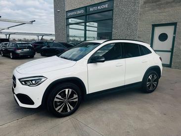Mercedes GLA 200 Night Edition — photo 3