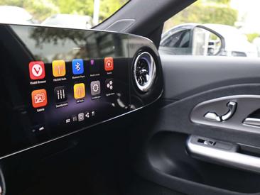 Mercedes CLA 200 AMG Line — photo 18
