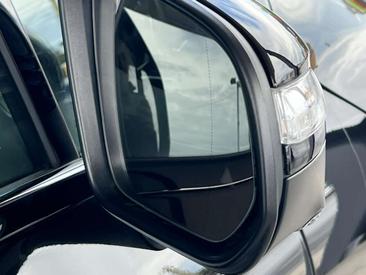 Mercedes EQS 450+ — photo 18