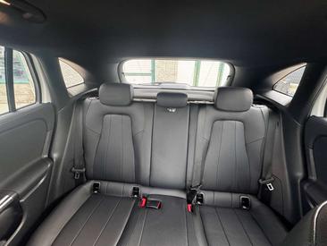 Mercedes GLA 200 Night Edition — photo 10