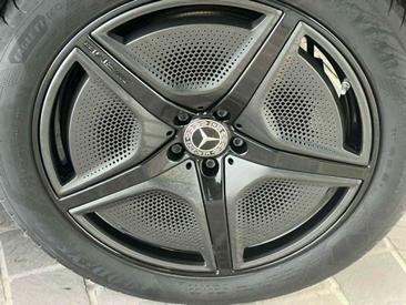Mercedes EQS 450+ — photo 21