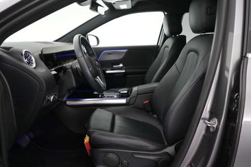 Mercedes GLA 180 Business — photo 17