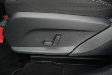 Mercedes EQC 400 Business — photo 25