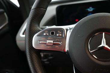 Mercedes EQC 400 AMG Line — photo 28