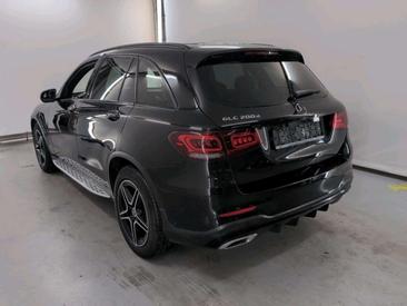 Mercedes GLC 200 — photo 4