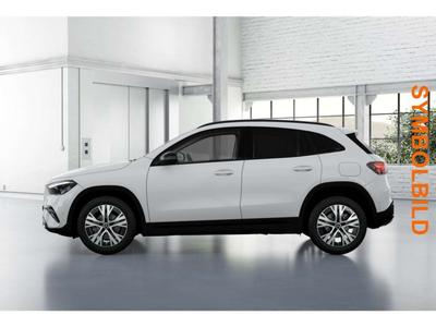 Mercedes GLA 180 Night Edition