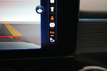 Mercedes EQB 250 Premium — photo 31