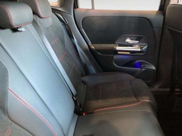 Mercedes GLA 200 AMG Line — photo 8