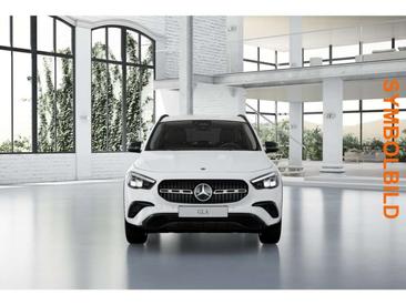Mercedes GLA 180 Night Edition — photo 6