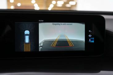 Mercedes EQC 400 Business — photo 34