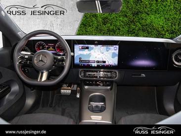 Mercedes CLA 200 AMG Line — photo 2