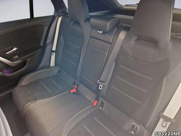Mercedes CLA 200 — photo 11