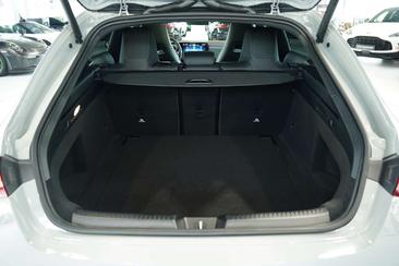 Mercedes CLA 200 AMG Line — photo 42