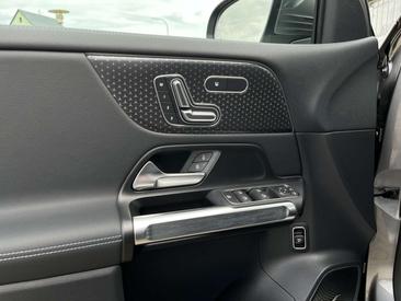 Mercedes EQB 250 — photo 10