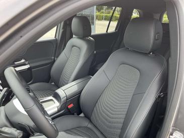 Mercedes EQB 250 — photo 11
