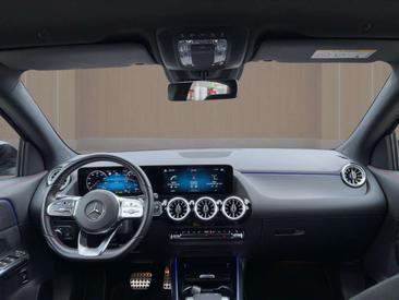 Mercedes GLA 250 AMG Line — photo 8