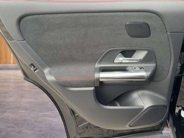 Mercedes GLA 250 AMG Line — photo 16